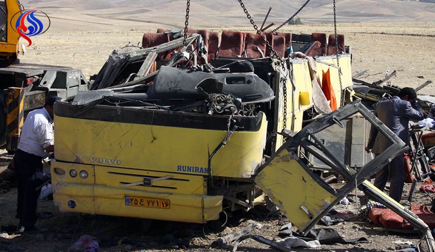 ۲ حادثه جداگانه تصادف اتوبوس‌ ۸ مجروح داشت