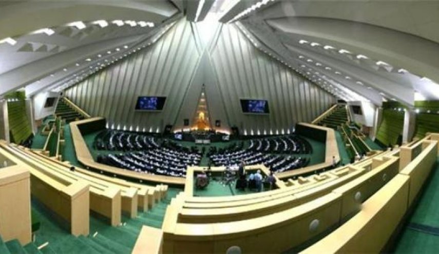 غیبت 36 نماینده مجلس در آغاز مراسم تحلیف روحانی
