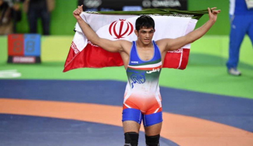 یزدانی با ضربه فنی قهرمان شد
