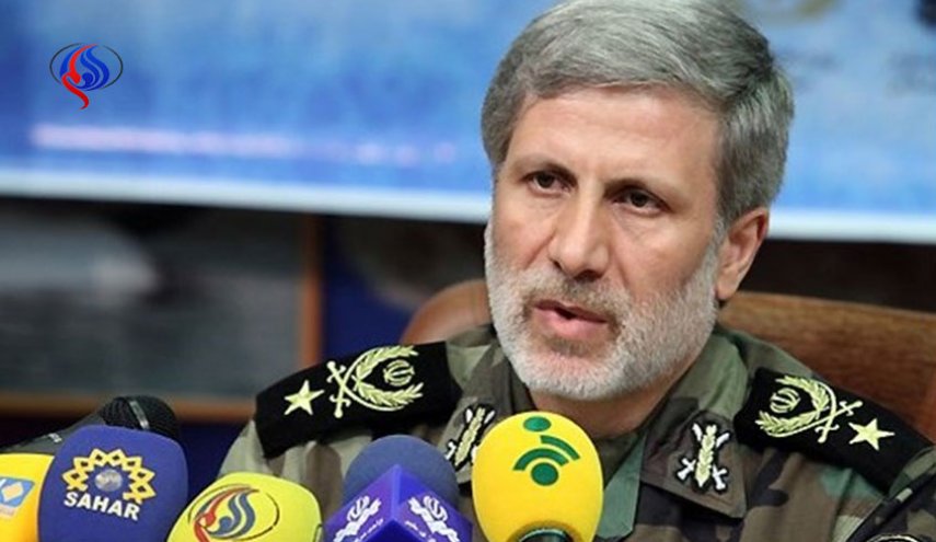 وزیر دفاع: زیردریایی فاتح بزودی رونمایی می‌شود