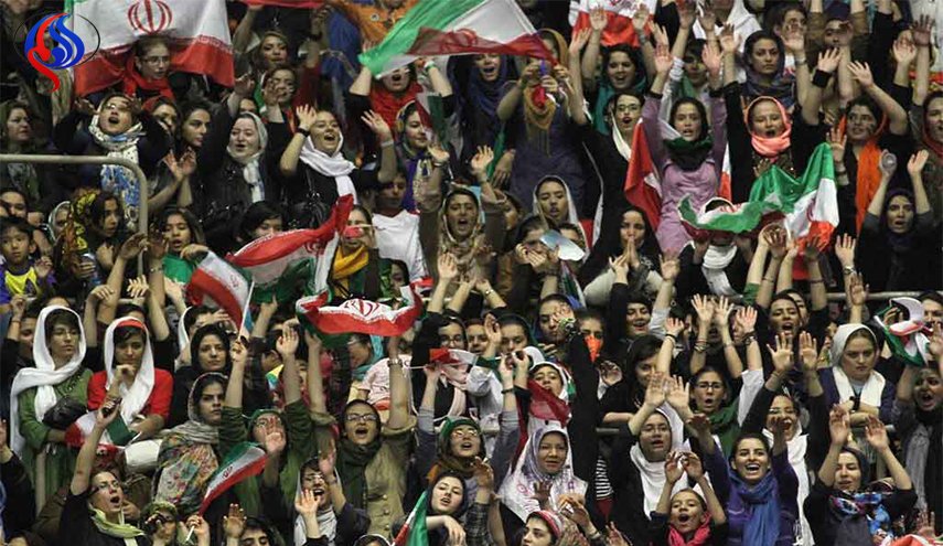 طرح سوال از وزیر ورزش درباره حضور زنان در ورزشگاه‌ها