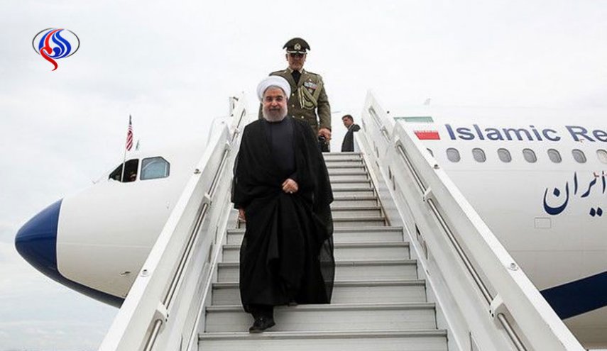 روحانی وارد آستانه شد