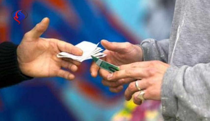 از صبح تا شب با یک موادفروش/همه جور مشتری از دکتر تا هنرمند 