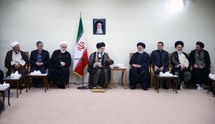 حج بهترین فرصت برای خنثی کردن فعالیت تبلیغاتی دشمنان است/ تعطیل یا محدود کردن ظرفیت‌های ارتباطی ایران با مردم در حج، ترفند دولت سعودی است