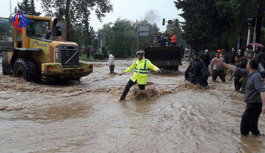 بارندگی شدید مدارس رامسر را تعطیل کرد