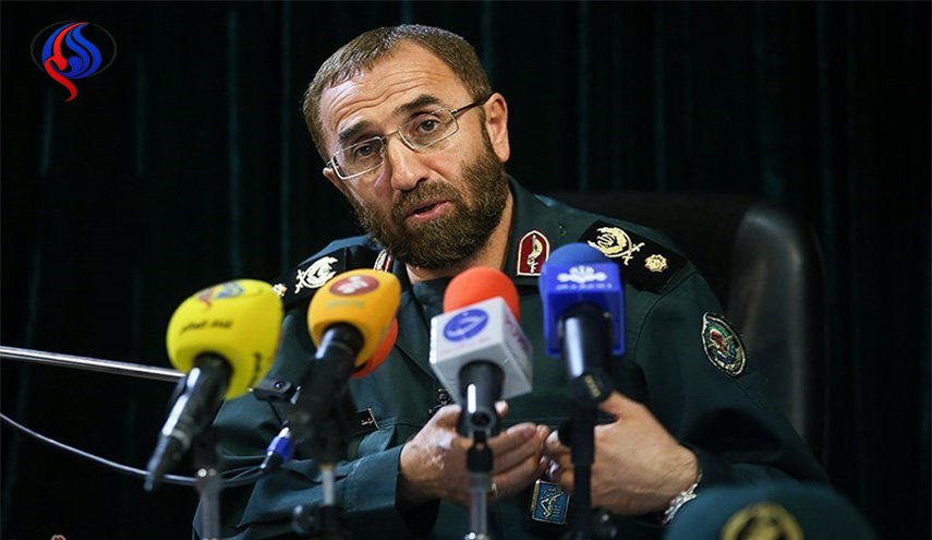 کشف پیکر شهدا در مناطق باتلاقی و با ماسک ضد شیمایی