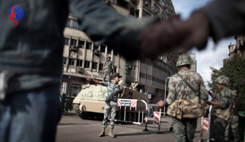 قرار جمهوري بإعلان حالة الطوارئ لمدة 3 أشهر في مصر