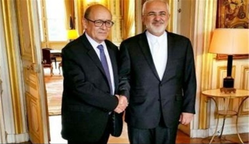 ظريف ونظيره الفرنسي يؤكدان على ضرورة التزام جميع الاطراف بالاتفاق النووي