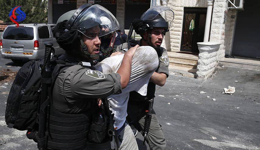 حملات دهم واعتقال واسعة في الضفة الغربية والقدس
