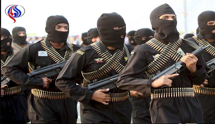 نشطاء يتحدثون عن فرار عدد من قيادات 