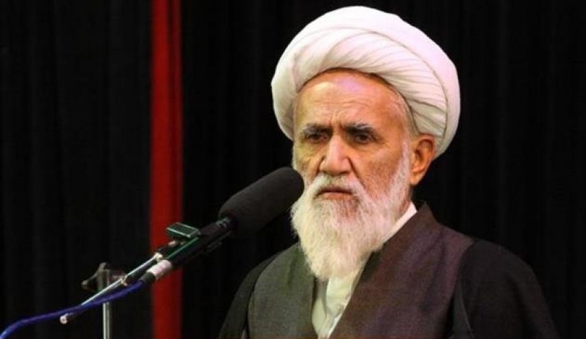 خبر فوت آیت الله حائری شیرازی شایعه است