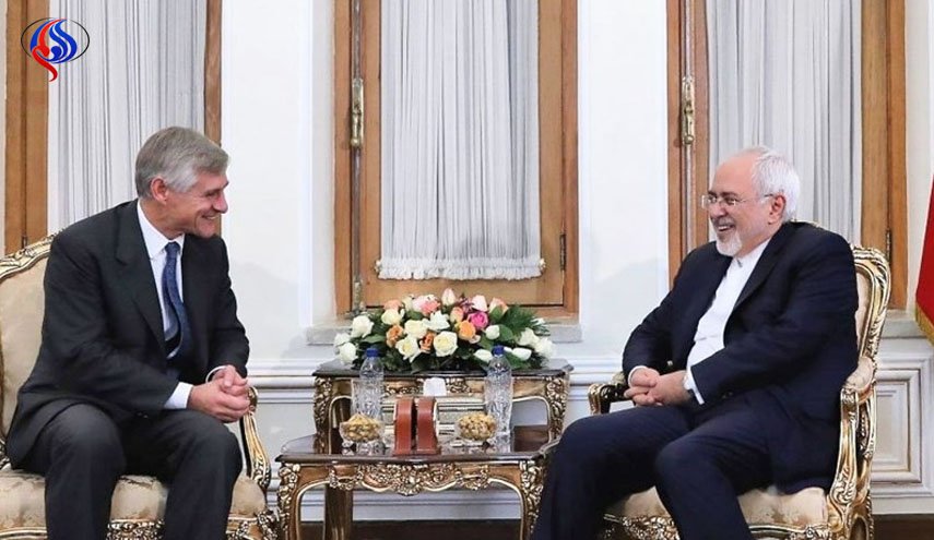 ظريف يستقبل نائب وزير خارجية النمسا