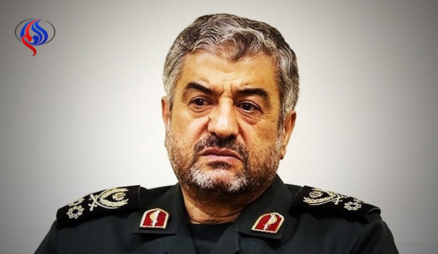 پیام تسلیت فرمانده کل سپاه به سرلشکر سلیمانی