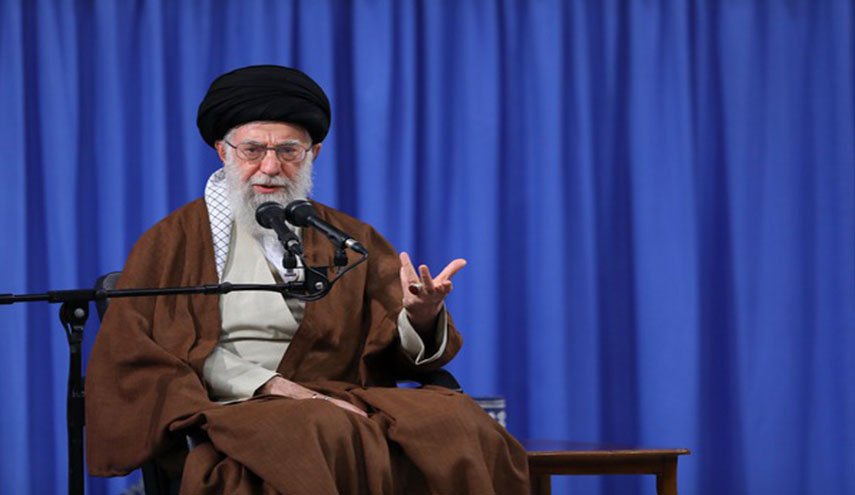 القائد: وصم ترامب للشعب الايراني بالارهاب دليل حماقة