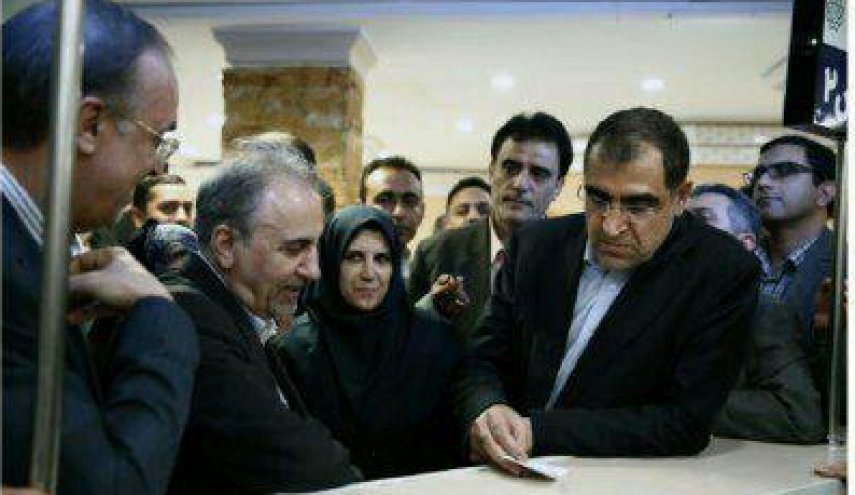 بازدید ۵ ساعته و شبانه وزیر بهداشت و شهردار تهران از چندین مرکز بهداشتی و درمانی پایتخت