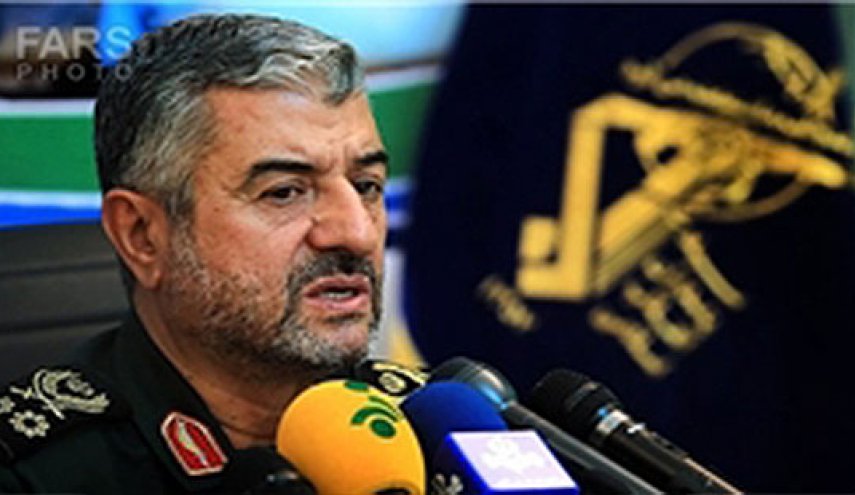 امدادرسانی به زلزله زدگان با قوت و قدرت ادامه دارد/سپاه با حداکثر توان در صحنه است