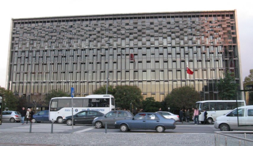 دفاع اردوغان از تخريب مركز فرهنگي آتاتورك در استانبول و تاسيس سالن اپرا به جای آن