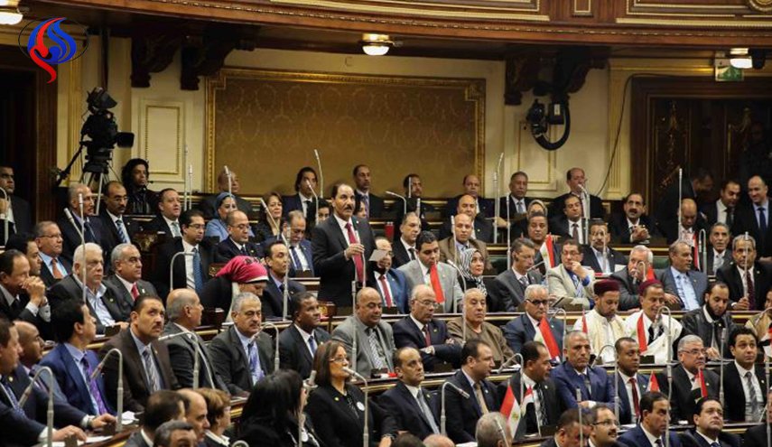 مشروع تعديل الدستور المصري: تثبيت فترة الرئيس وزيادة صلاحياته