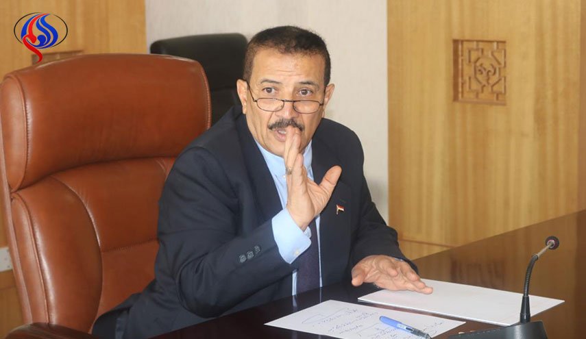 بعد خروجه من السفارة الروسية.. موكب وزير يمني ينجو من صاروخ سعودي!
