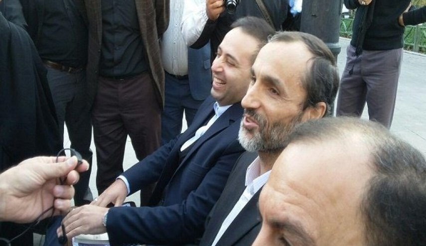 برگزاری سومین جلسه دادگاه/ بقایی بجای دادگاه به حرم عبدالعظیم حسنی رفت!