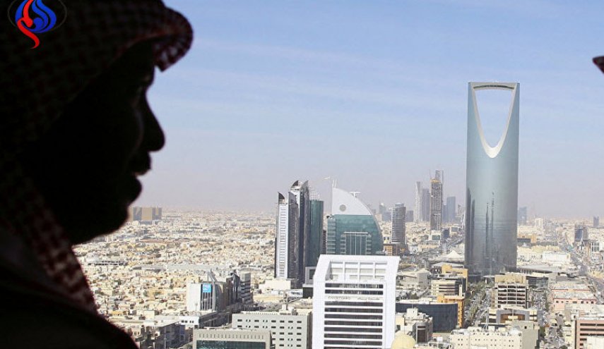 رجل أعمال سعودي شهير يهب كل ثروته..والمفاجأة لمن؟