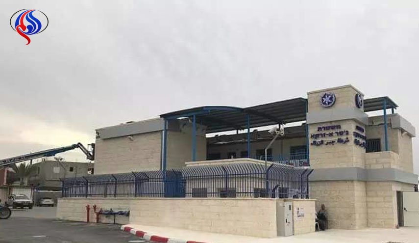 وسط رفض شعبي نتنياهو يفتتح مركزًا للشرطة في الداخل المحتل