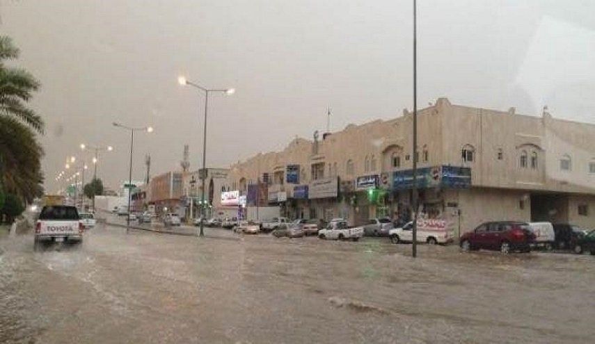 15 إنذاراً عن سوء الاحوال الجوية في السعودية خلال ساعات