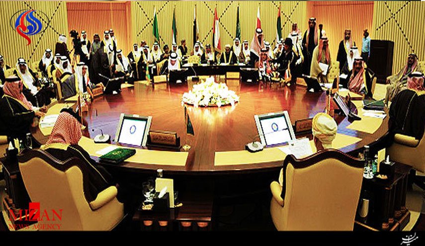 دعوت کویت از قطر برای نشست سران شورای همکاری خلیج فارس!