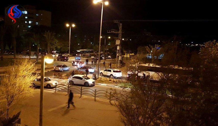الاحتلال يوسع عمليات مطاردة منفذي عملية قتل جندي بالنقب