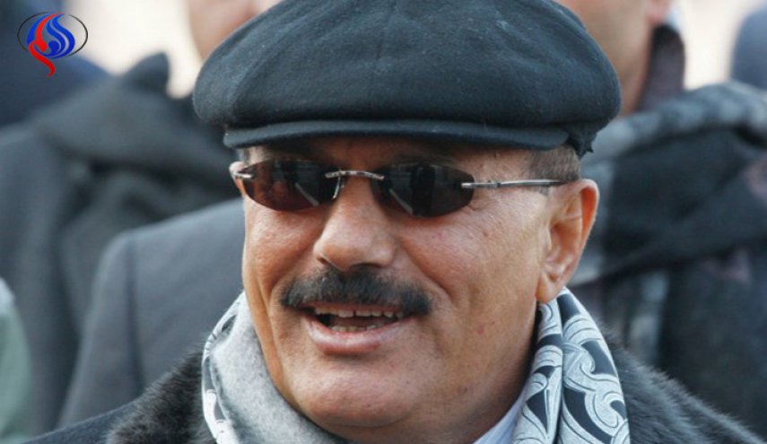 صور صادمة .. العثور على أطنان من الذهب والمال في بيت صالح!