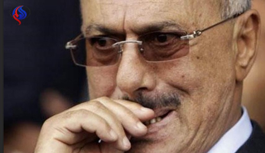 كيف تسببت مزحة عادل إمام  في اغضاب علي عبد الله صالح... اليكم التفاصيل!