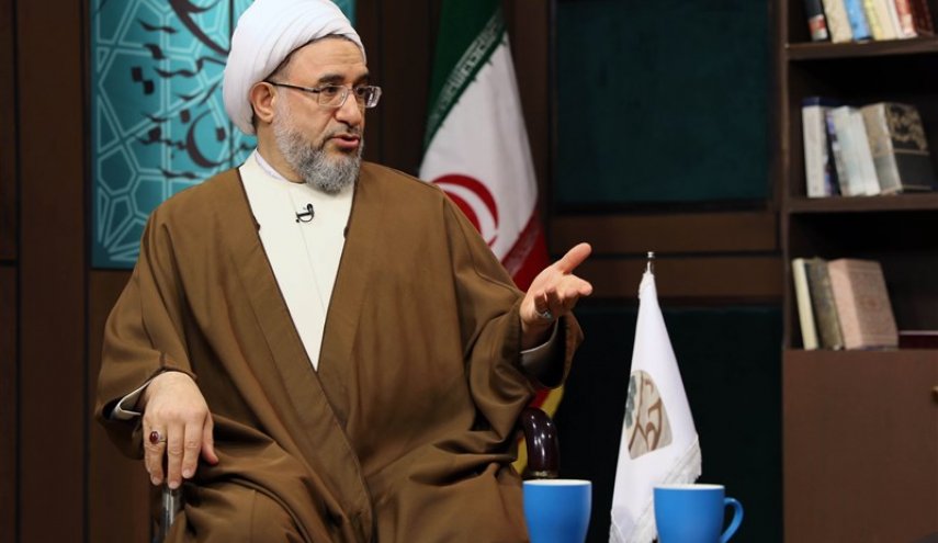آیت‌الله اراکی: سازمان‌های جاسوسی به جریان «تشیع انگلیسی» پول و ماموریت دادند