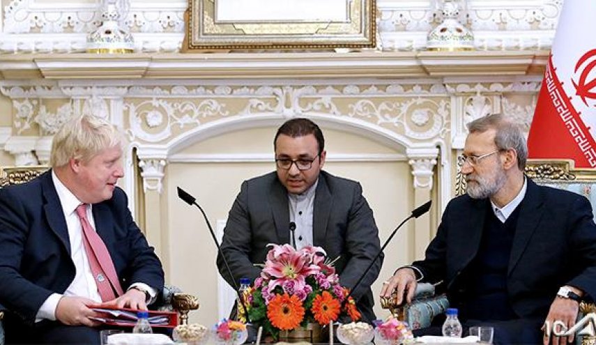 انتقاد لاریجانی از عدم همکاری اقتصادی انگلیس پس از برجام