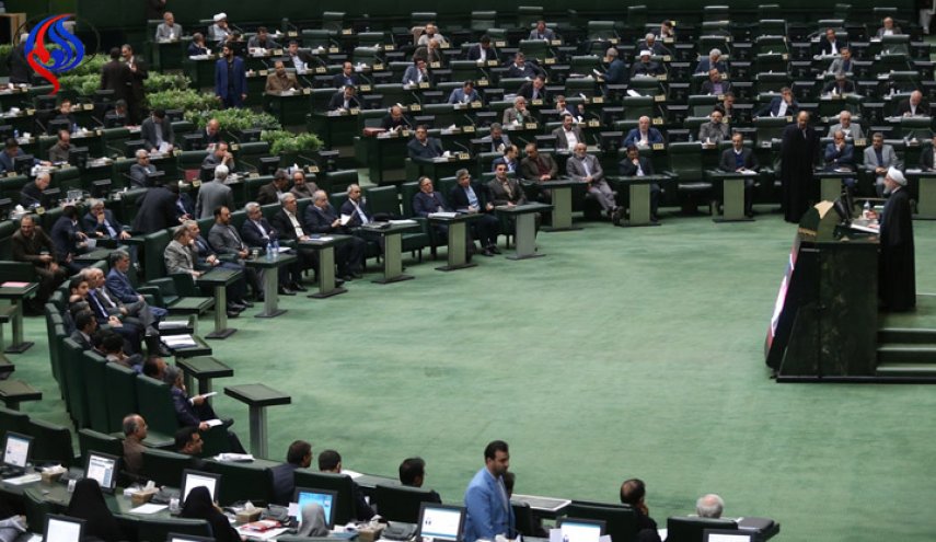 موازنة ايران العامة 341 مليار دولار دون عجز