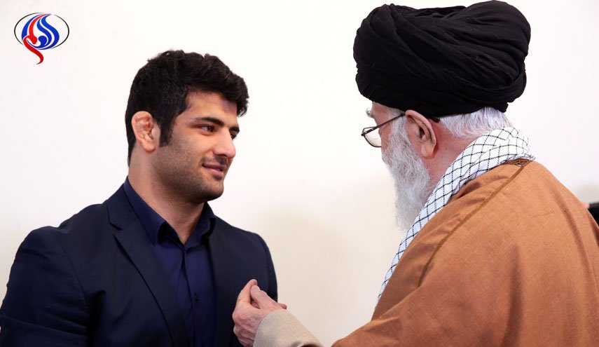 کریمی: خیلی خوشحالم که مورد تفقد رهبری قرار گرفتم