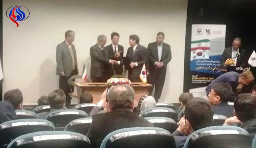 إيران وكوريا الجنوبية توقعان على 22 مذكرة تعاون