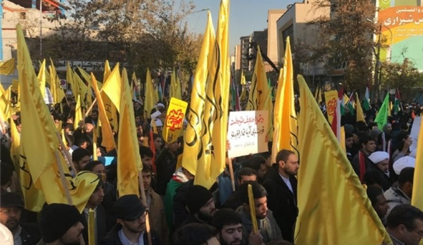 «اجتماع جوانان مدافع حریم قدس شریف» با حضور گسترده دانشگاهیان و مردم