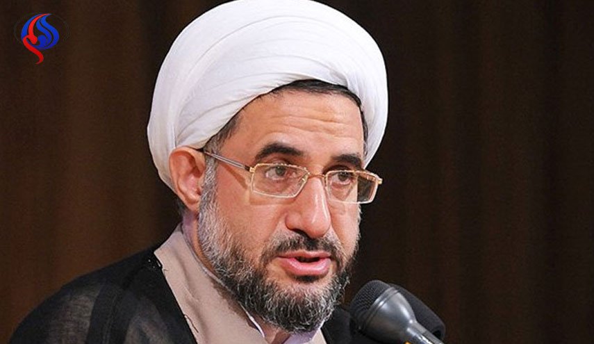 آية الله اراكي: ادارة ترامب كارثة بالنسبة لاميركا