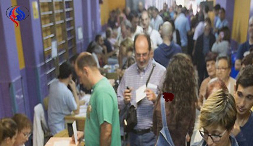 ناخبو كتالونيا يحسمون اليوم مصير الإقليم في انتخابات استثنائية