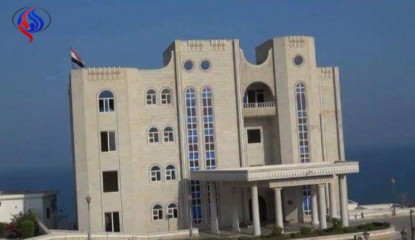 مجهولون يقصفون القصر الرئاسي في عدن
