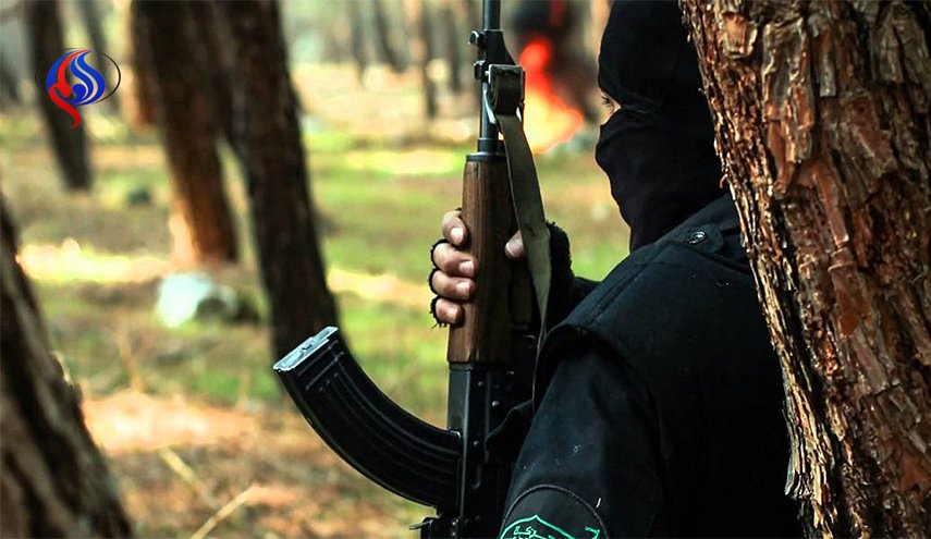 رفضوا التسوية مع الدولة و خرجوا من “مضايا” فاعتقلتهم تحرير الشام !!