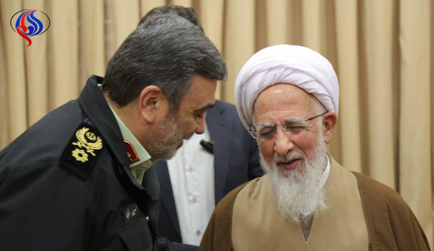 آیت‌الله جوادی‌آملی: ‌مشکل اساسی حوزه قاچاق 