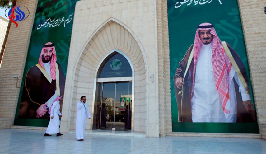 أمير سعودي ممنوع من السفر..