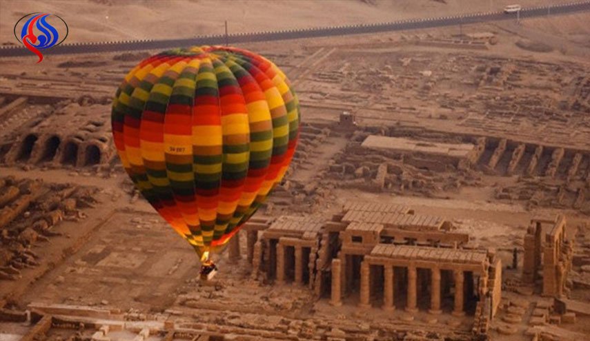غداة حادث الاقصر.. استئناف رحلات المنطاد في مصر
