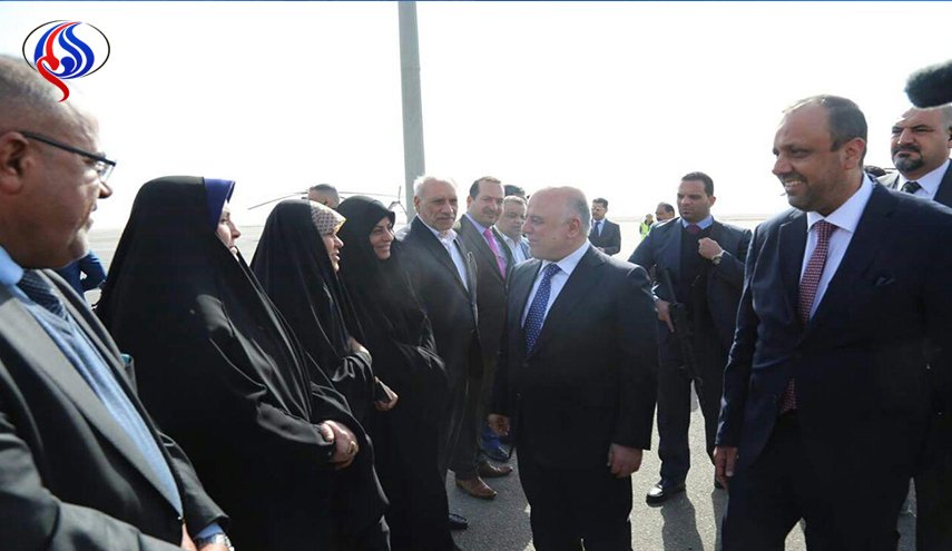 بالصور .. العبادي يصل النجف الاشرف