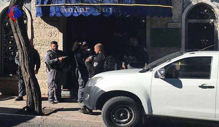 بالصور: الاحتلال يغلق مؤتمر لنصرة القدس في نابلس 