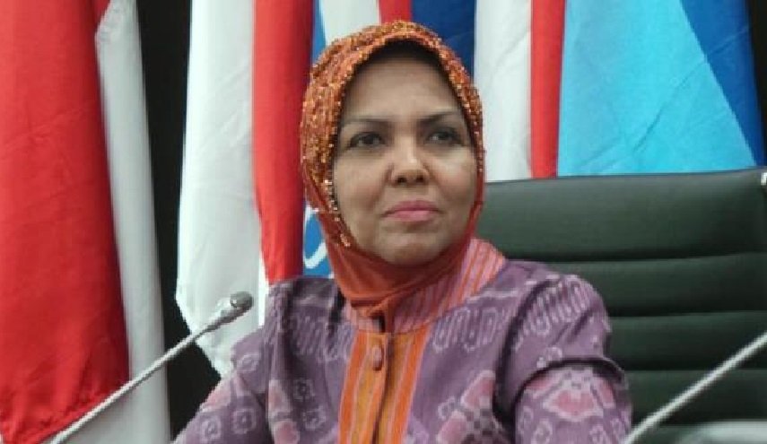 مسؤولة اندونيسية تدعو الي تعزيز العلاقات مع ايران