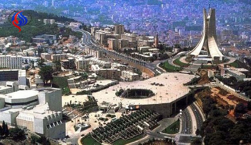 غينيا تستدعي سفيرها لدى الجزائر