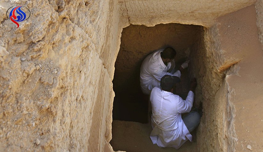 بالصور... اكتشاف مقبرة منحوتة في الصخر في مصر وهذا ما عثر بداخلها !