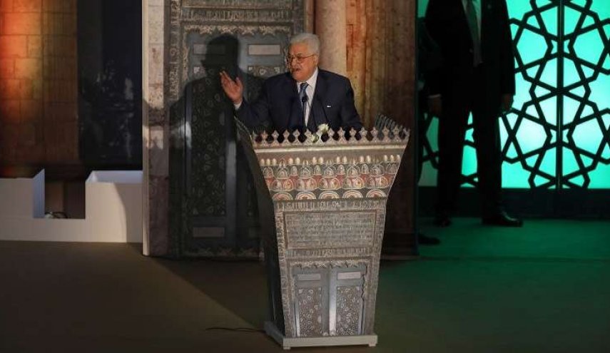 عباس يعود إلى فلسطين
